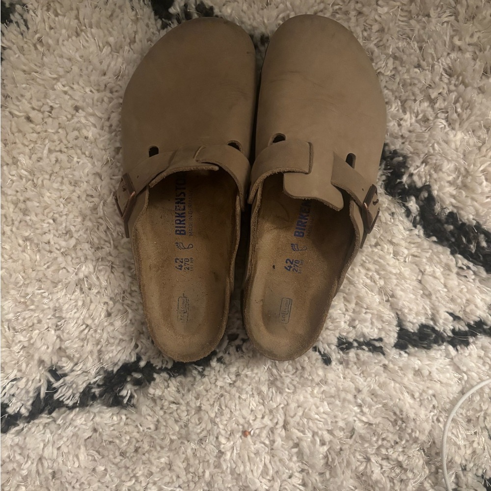 Birkenstock Tan Clogs